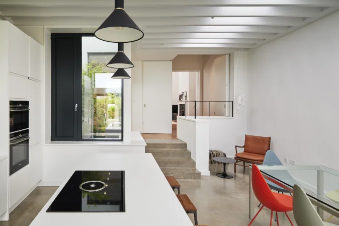 Monkstown, Extension